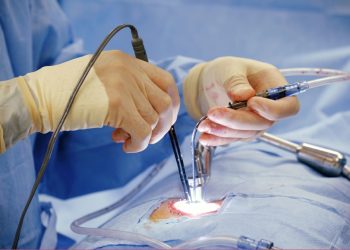 Endoskopska operacija kičme u Atlas Bolnici